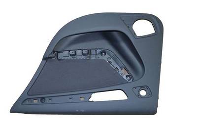 博創(chuàng)二板智能注塑機(jī) 引領(lǐng)新能源汽車內(nèi)飾制造的革新力量